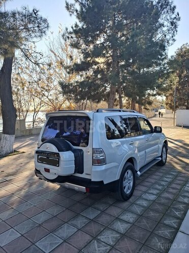 Mitsubishi Pajero 2008, 180,370 km - 3.0 л - Ucar