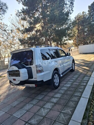 Mitsubishi Pajero 2008, 180,370 km - 3.0 л - Ucar