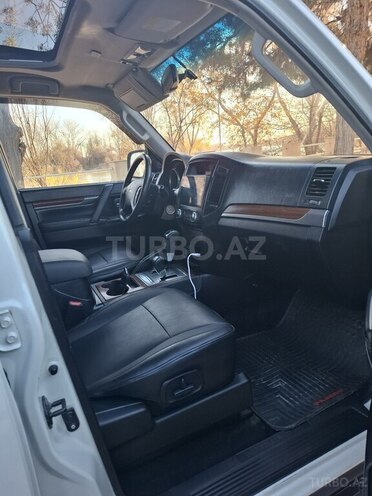 Mitsubishi Pajero 2008, 180,370 km - 3.0 л - Ucar