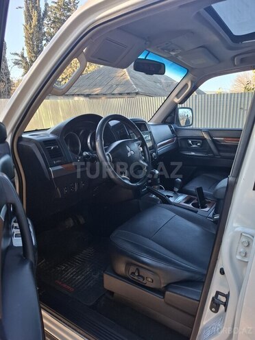Mitsubishi Pajero 2008, 180,370 km - 3.0 л - Ucar