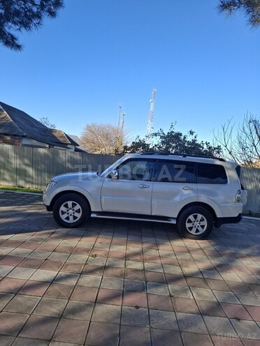 Mitsubishi Pajero 2008, 180,370 km - 3.0 л - Ucar