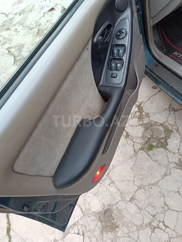 Hyundai Elantra 2001, 367,892 km - 2.0 l - Şirvan
