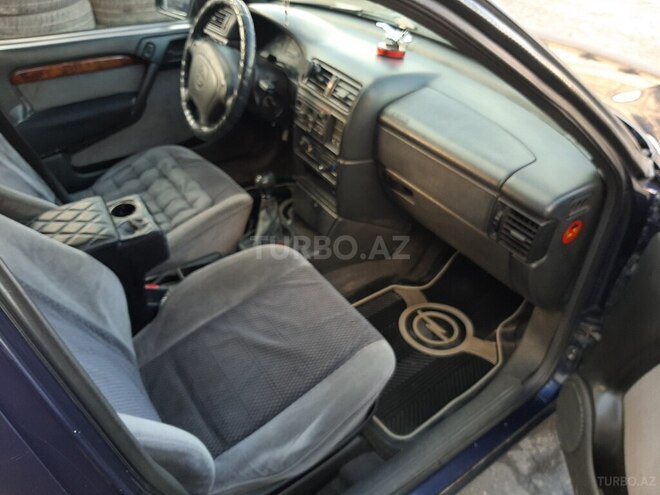 Opel Vectra 1995, 443,000 km - 2.0 л - Bakı