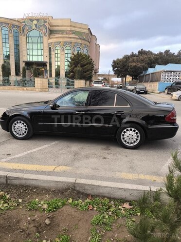 Mercedes E 270 2002, 246,000 km - 2.7 l - Bakı