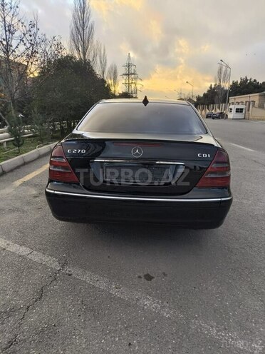Mercedes E 270 2002, 246,000 km - 2.7 l - Bakı