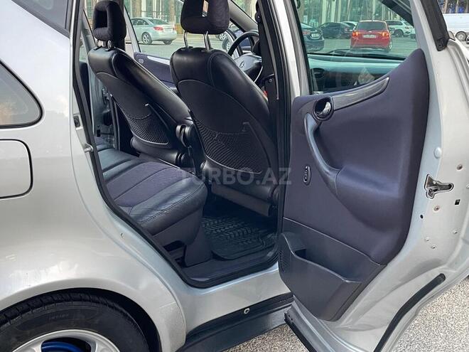 Mercedes A 160 2002, 210,894 km - 1.6 л - Sumqayıt