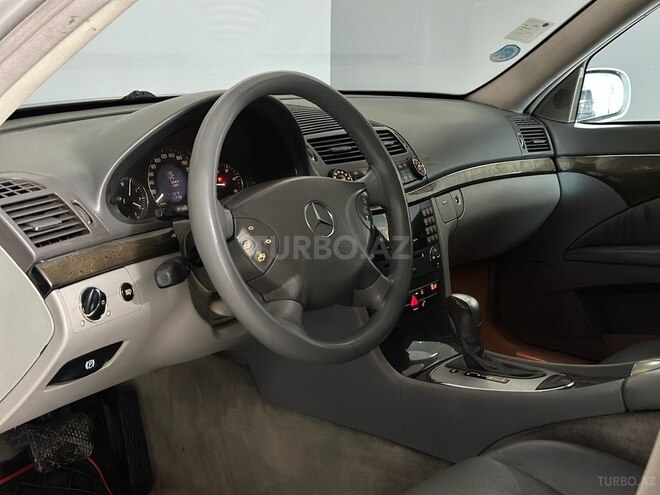 Mercedes E 270 2003, 328,000 km - 2.7 l - Bakı