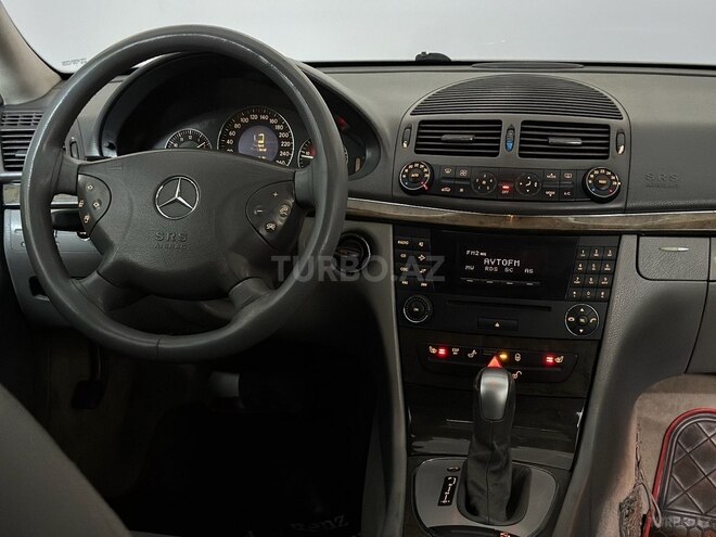 Mercedes E 270 2003, 328,000 km - 2.7 l - Bakı