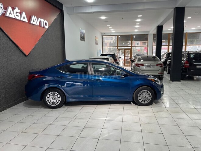Hyundai Elantra-4