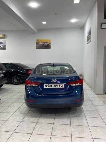 Hyundai Elantra-9