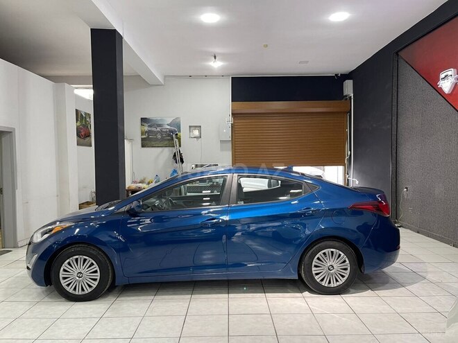 Hyundai Elantra-5