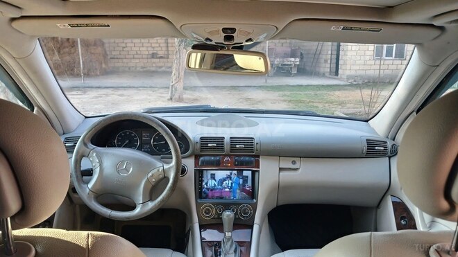 Mercedes C 240 2005, 267,700 km - 2.6 l - Şəki