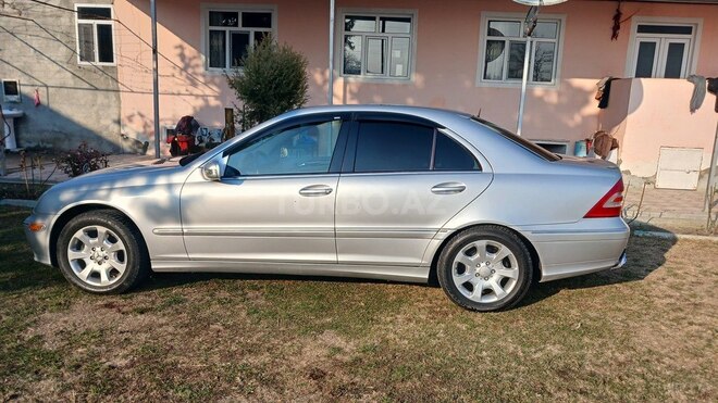 Mercedes C 240 2005, 267,700 km - 2.6 l - Şəki