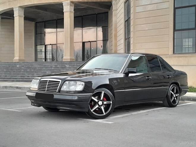 Mercedes E 220 1994, 335,432 km - 2.2 л - Sumqayıt