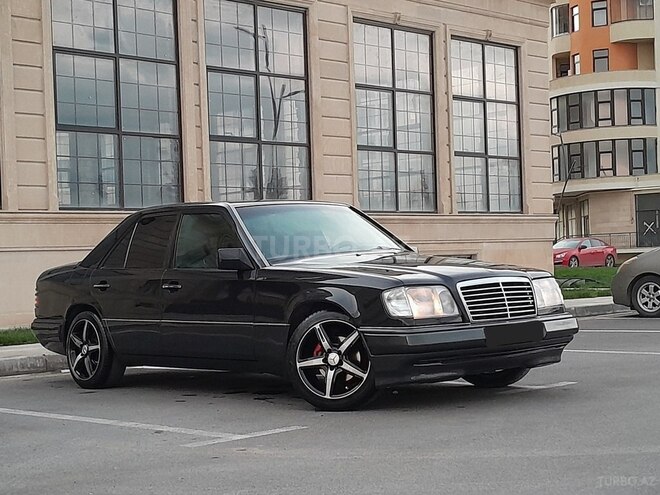 Mercedes E 220 1994, 335,432 km - 2.2 л - Sumqayıt
