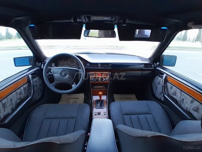 Mercedes E 220 1994, 335,432 km - 2.2 л - Sumqayıt