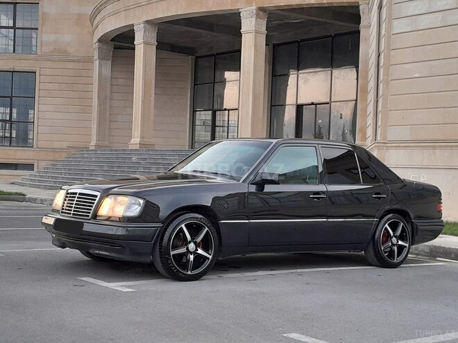 Mercedes E 220 1994, 335,432 km - 2.2 л - Sumqayıt