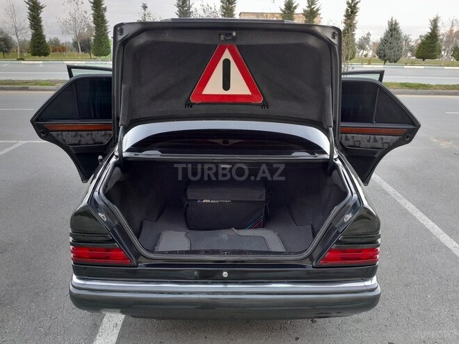 Mercedes E 220 1994, 335,432 km - 2.2 л - Sumqayıt
