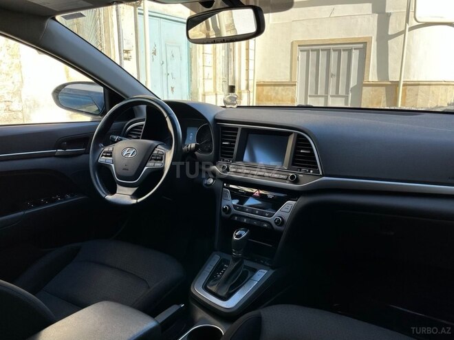 Hyundai Elantra 2018, 63,000 km - 2.0 l - Bakı