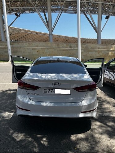 Hyundai Elantra 2018, 63,000 km - 2.0 l - Bakı
