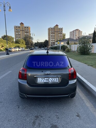 Toyota Corolla 2004, 240,000 km - 1.4 l - Bakı