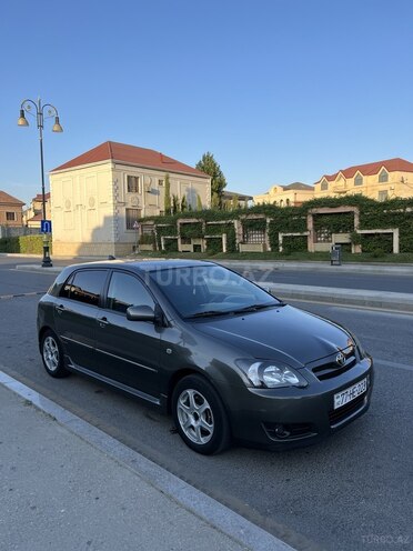 Toyota Corolla 2004, 240,000 km - 1.4 l - Bakı