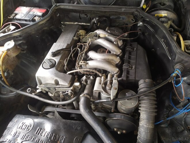 Mercedes E 200 d 1988, 568,007 km - 2.0 l - Gəncə