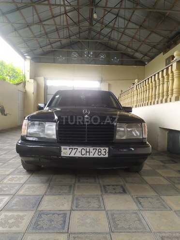Mercedes E 200 d 1988, 568,007 km - 2.0 l - Gəncə