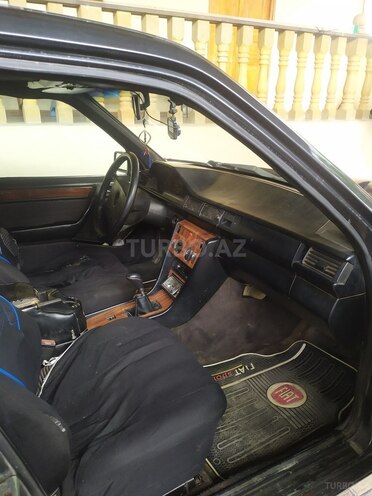 Mercedes E 200 d 1988, 568,007 km - 2.0 l - Gəncə