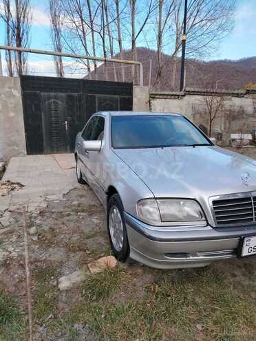 Mercedes C 240 1997, 180,000 km - 2.4 l - Qəbələ
