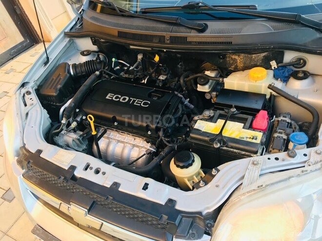 Chevrolet Aveo-7