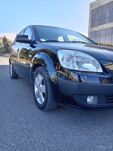 Kia Rio 2006, 260,000 km - 1.4 l - Ucar