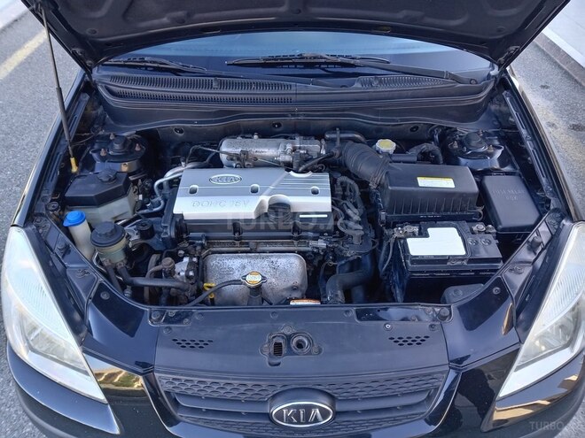 Kia Rio 2006, 260,000 km - 1.4 l - Ucar
