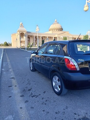 Kia Rio 2006, 260,000 km - 1.4 l - Ucar