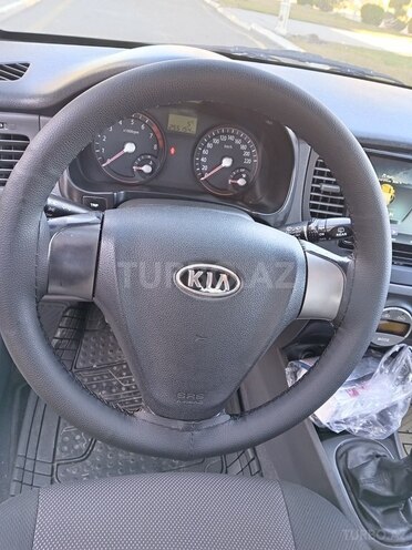 Kia Rio 2006, 260,000 km - 1.4 l - Ucar
