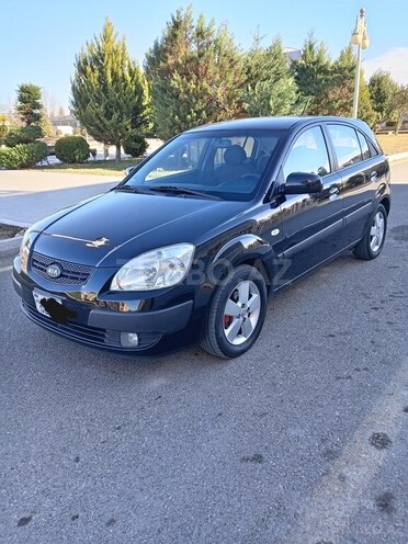 Kia Rio 2006, 260,000 km - 1.4 l - Ucar