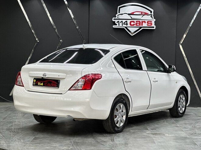 Nissan Sunny-8