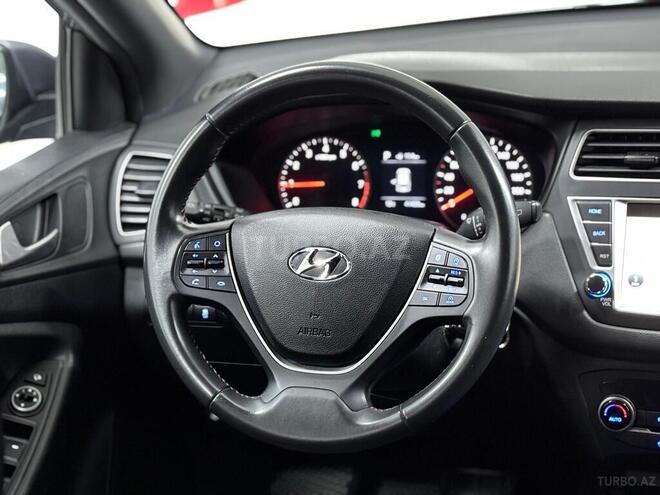 Hyundai i20-13