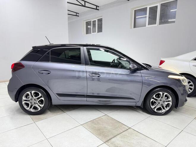 Hyundai i20-8