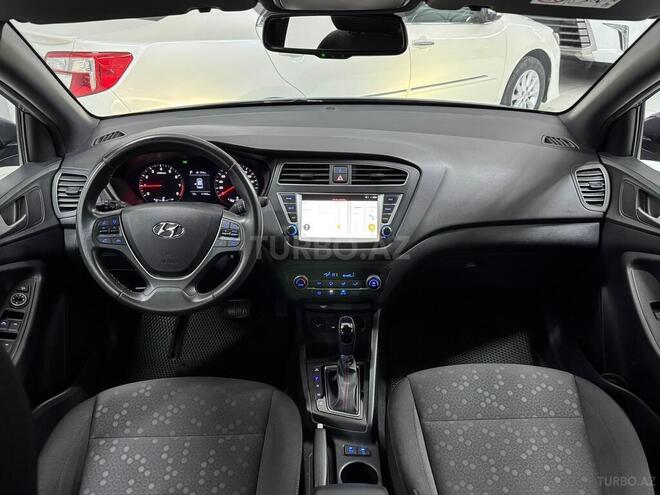 Hyundai i20-3
