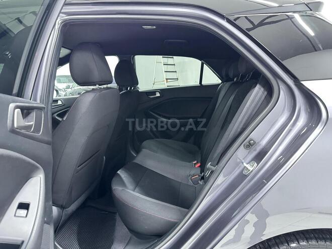 Hyundai i20-12