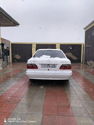 Mercedes E 320 1999, 280,000 km - 3.2 l - Sumqayıt
