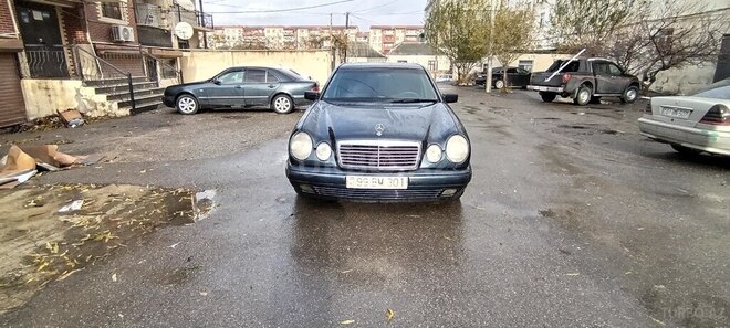 Mercedes E 240 1998, 370,000 km - 2.4 l - Bakı