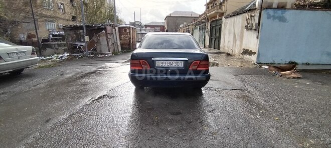 Mercedes E 240 1998, 370,000 km - 2.4 l - Bakı