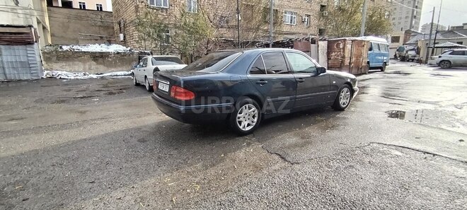 Mercedes E 240 1998, 370,000 km - 2.4 l - Bakı
