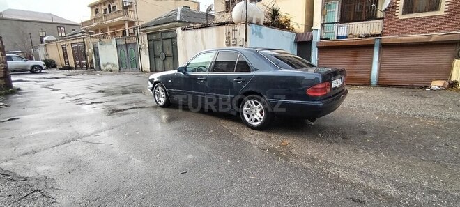 Mercedes E 240 1998, 370,000 km - 2.4 l - Bakı
