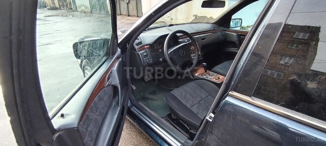 Mercedes E 240 1998, 370,000 km - 2.4 l - Bakı