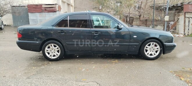 Mercedes E 240 1998, 370,000 km - 2.4 l - Bakı