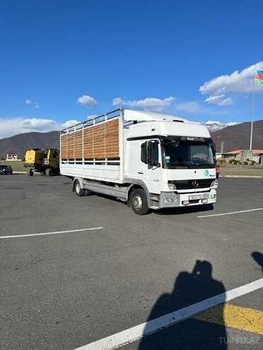 Mercedes Atego 1229 2010, 422,154 km - 6.4 л - Qax