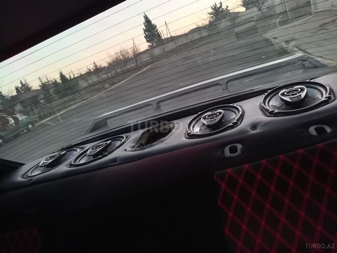 Mercedes 190 1991, 196,858 km - 2.3 l - Tovuz